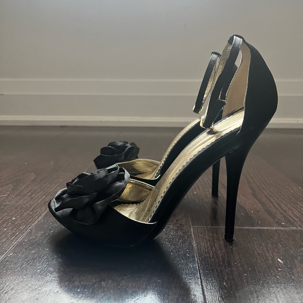 Roberto Vianni Floral Heels